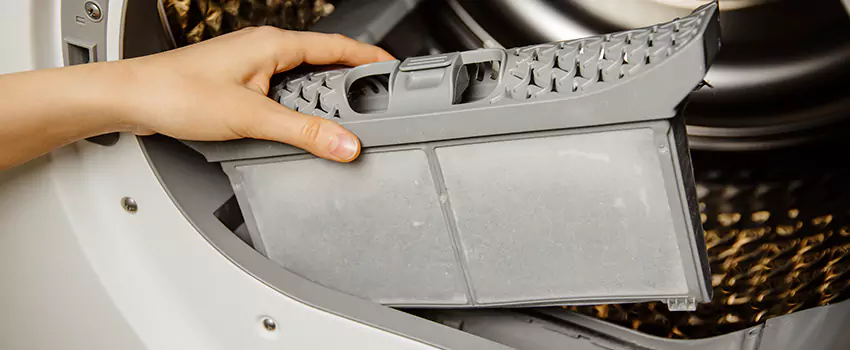 Signs Of A Clogged Dryer Lint Trap in Westchase, Florida